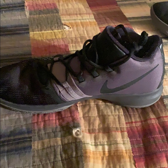 Kyrie flytrap basketball shoes - Picture 2 of 4